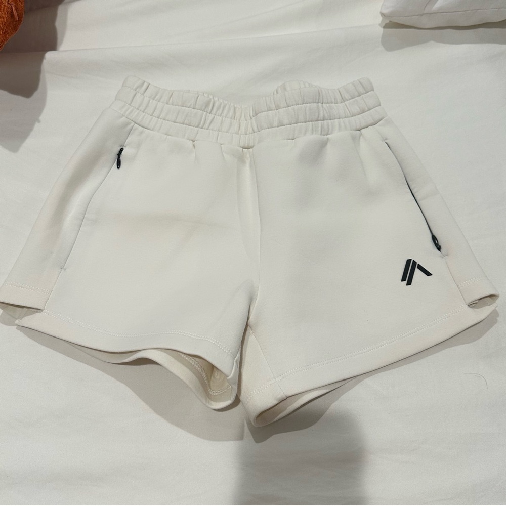 Alphalete shorts
